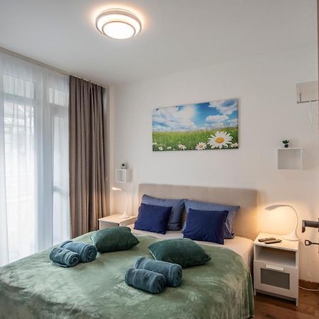 Lovely Apartman- Free Parking Pécs Exterior foto
