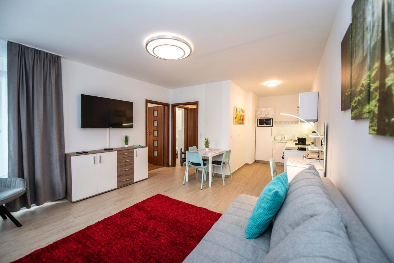 Lovely Apartman- Free Parking Pécs Exterior foto