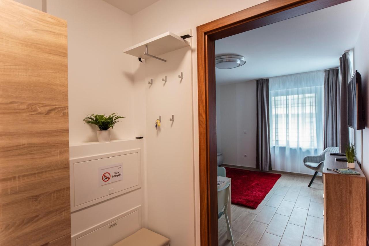 Lovely Apartman- Free Parking Pécs Exterior foto